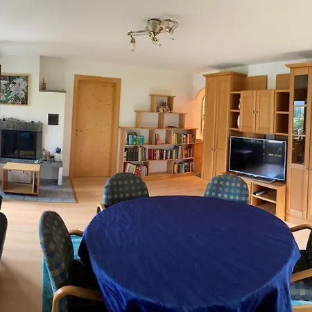 Casa Surselva Nr. 5 Marti 公寓